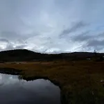 Flott Familiehytte Pa Haukas I Strandebarm Nyaraló *