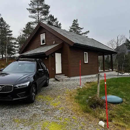 Flott Familiehytte Pa Haukas I Strandebarm Holiday home