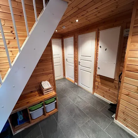 Feriehus Flott Familiehytte Pa Haukas I Strandebarm