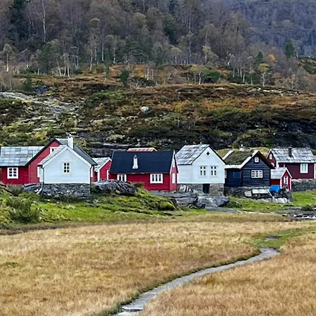 Flott Familiehytte Pa Haukas I Strandebarm *