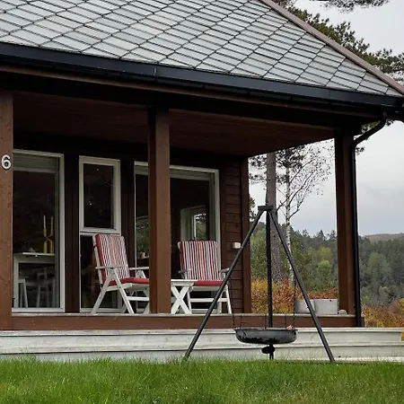 Feriehus Flott Familiehytte Pa Haukas I Strandebarm *