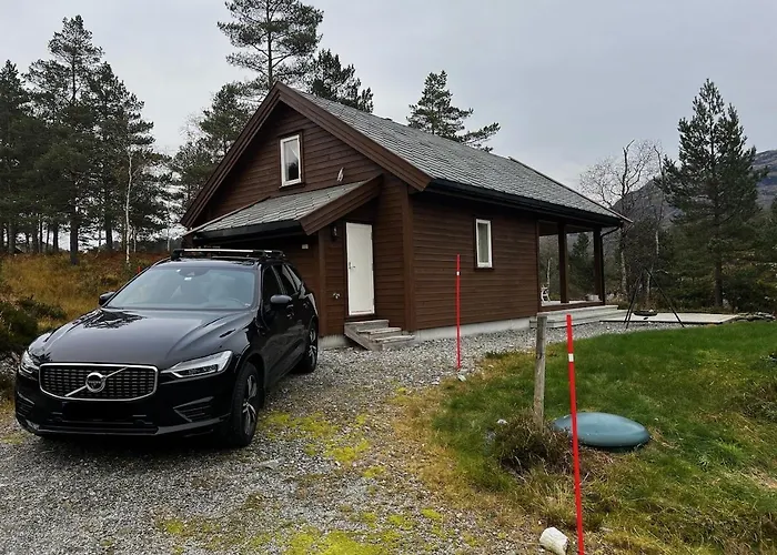 Flott Familiehytte Pa Haukas I Strandebarm Prázdninový dům